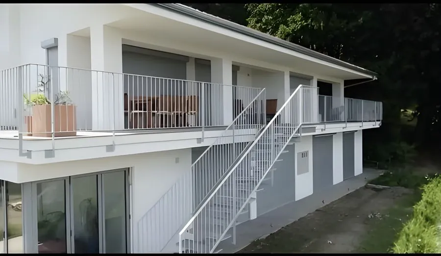Stopnišča in ograjni segmenti